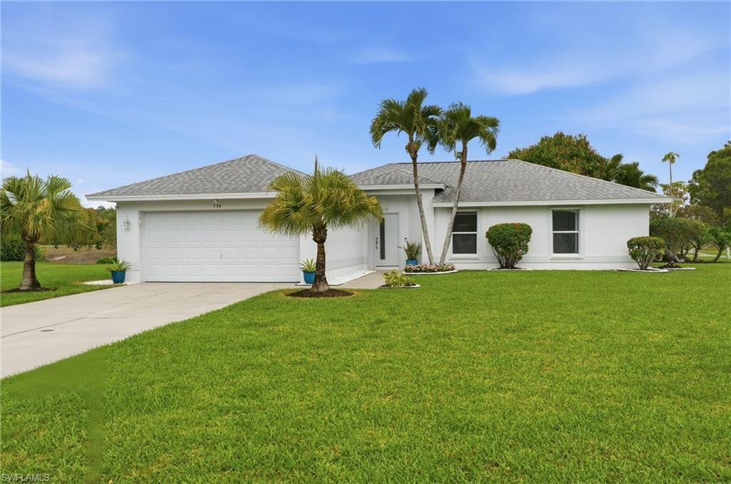 750 Cherry Blossom Ct, Naples, FL 34120 Main Photo