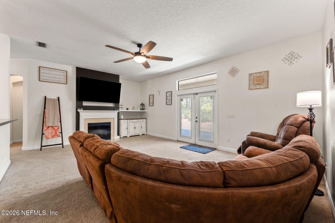 321 Velvet Drive, Jacksonville, FL 32220 Photo