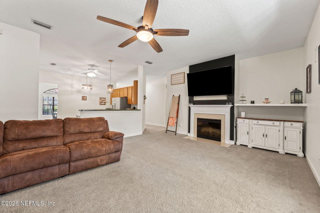 321 Velvet Drive, Jacksonville, FL 32220 Photo