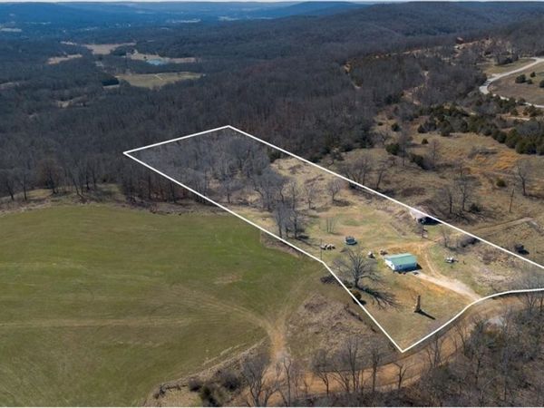 3641 Kessler Mountain Road, Fayetteville, AR 72701