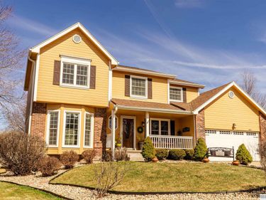 16812 M Circle, Omaha, NE 68135