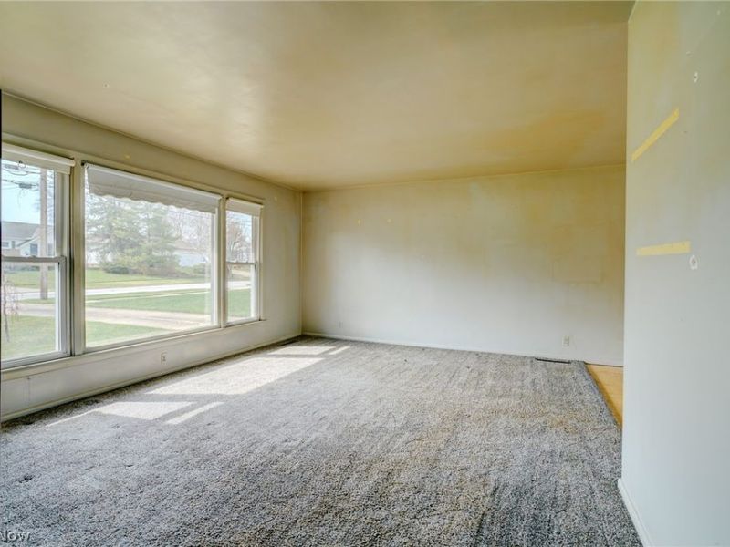 6413 Longridge Road , Mayfield Heights, OH 44124 Photo 4