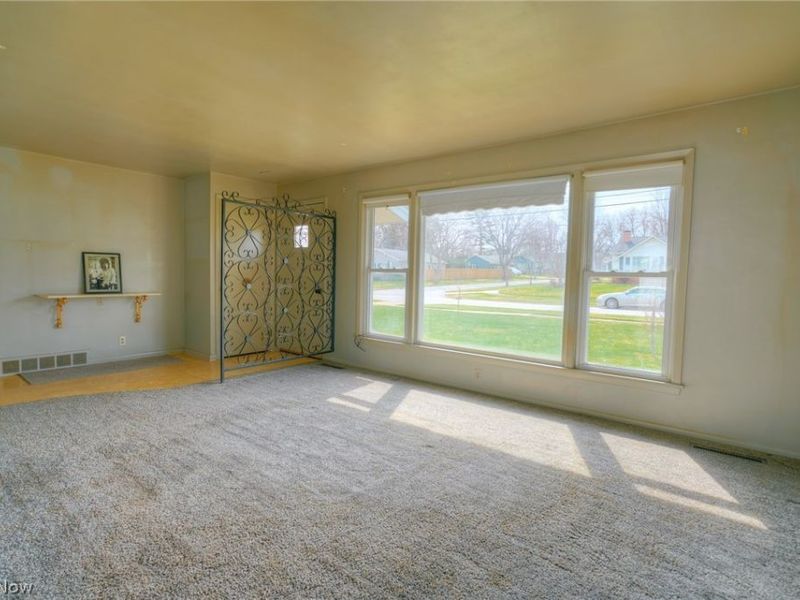 6413 Longridge Road , Mayfield Heights, OH 44124 Photo 5