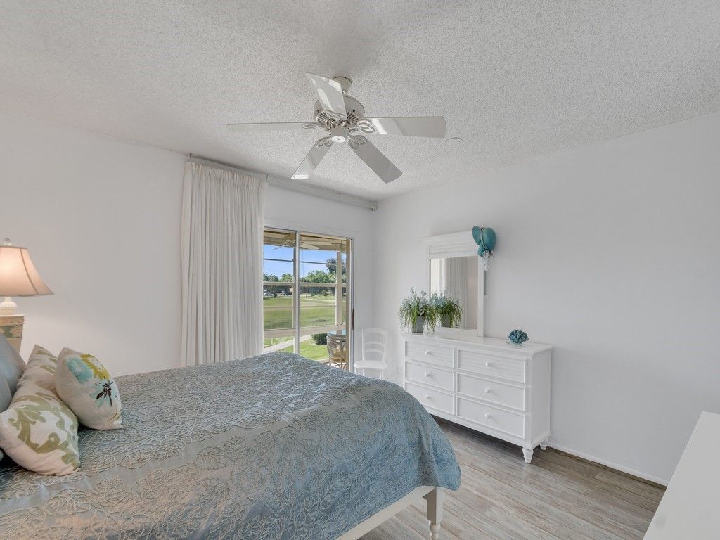 68 Royal Oak Court, Unit 201, Vero Beach, FL 32962 Photo