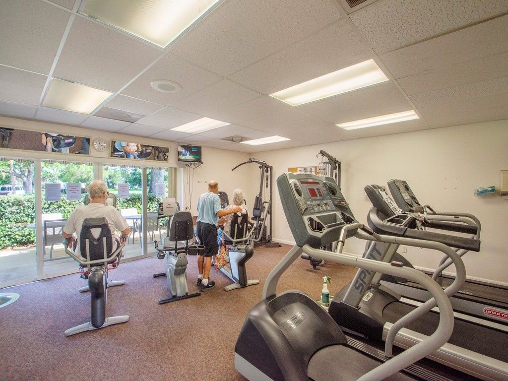 68 Royal Oak Court, Unit 201, Vero Beach, FL 32962 Photo