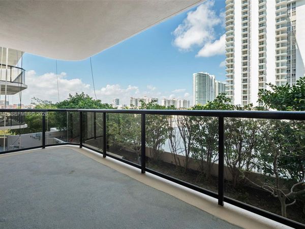 19667 Turnberry Way , Unit 4H, Aventura, FL 33180