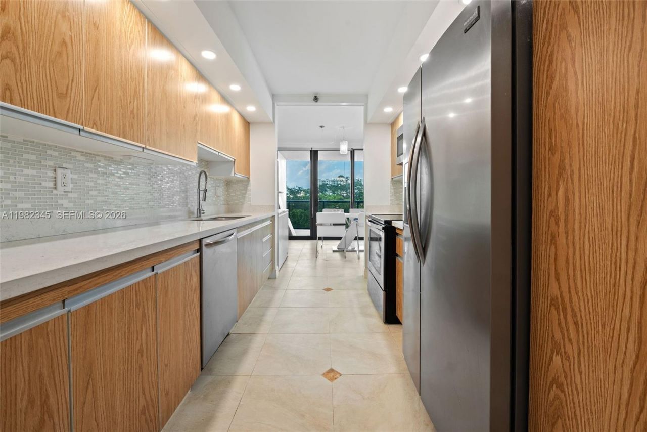 19667 Turnberry Way , Unit 4H, Aventura, FL 33180 Photo