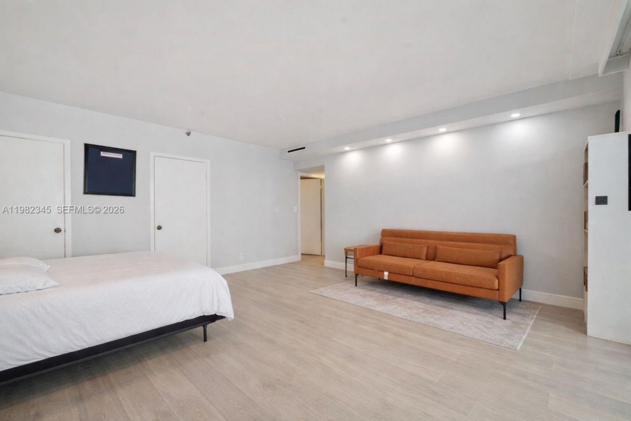 19667 Turnberry Way , Unit 4H, Aventura, FL 33180 Photo