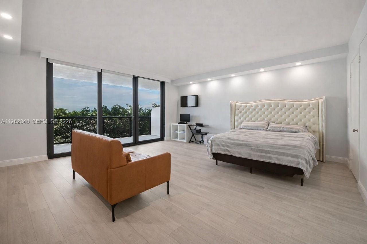 19667 Turnberry Way , Unit 4H, Aventura, FL 33180 Photo