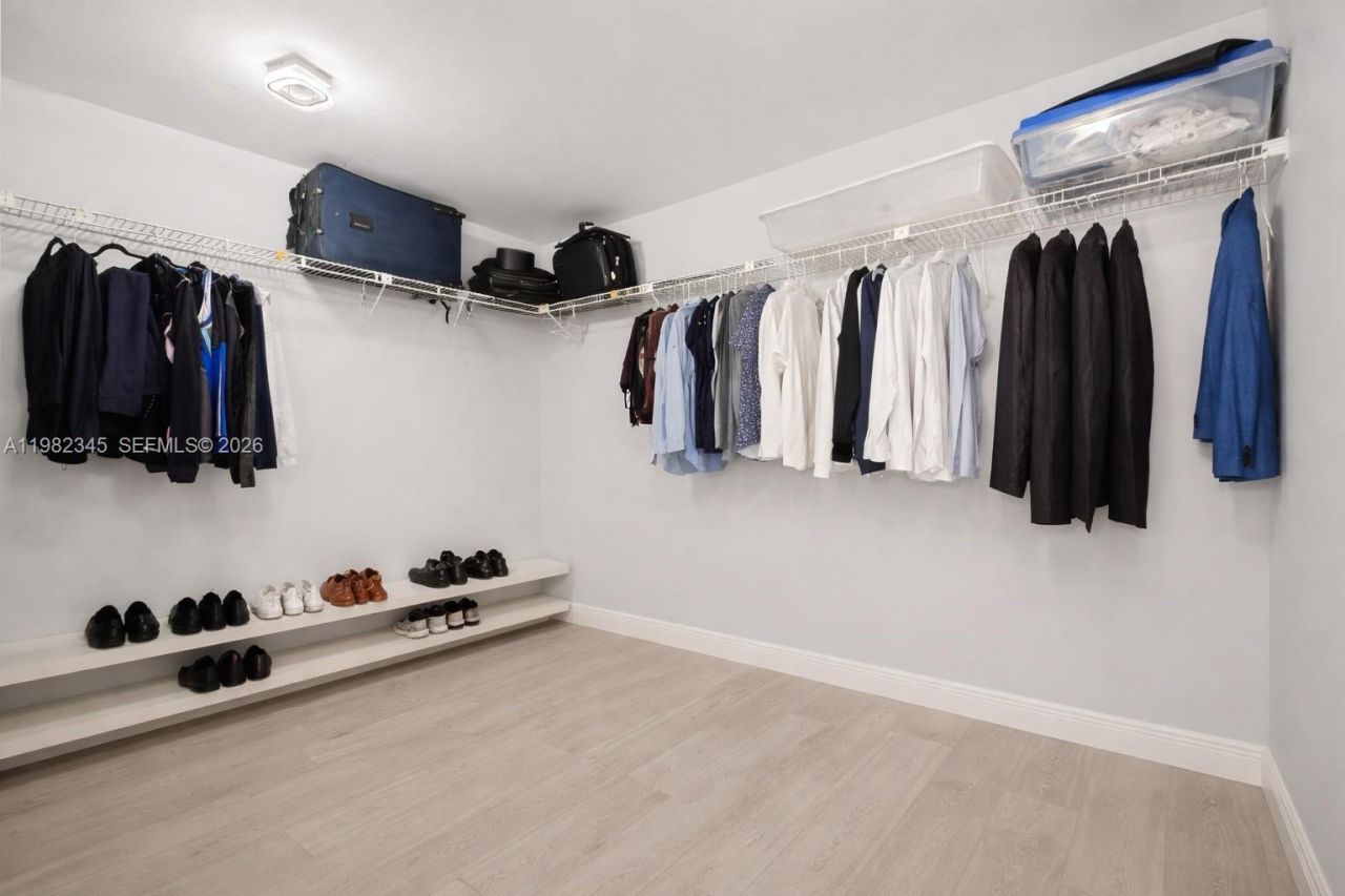 19667 Turnberry Way , Unit 4H, Aventura, FL 33180 Photo