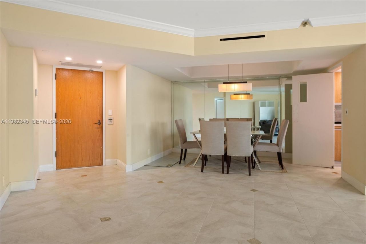 19667 Turnberry Way , Unit 4H, Aventura, FL 33180 Photo