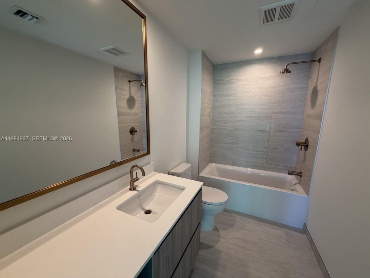 77 SE 5th Street, Unit 4004, Miami, FL 33131 Photo