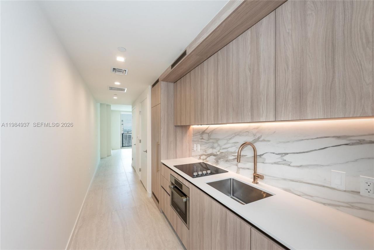 77 SE 5th Street, Unit 4004, Miami, FL 33131 Photo