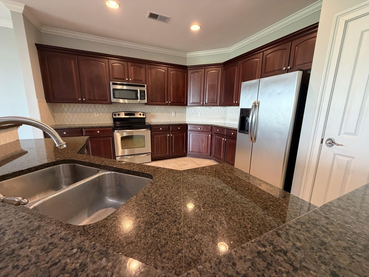 1130 Bridge View Lane Photo 17