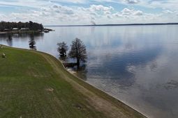 1130 Bridge View Lane photo 4