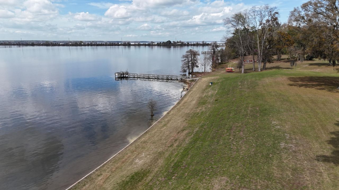 1130 Bridge View Lane Photo 5