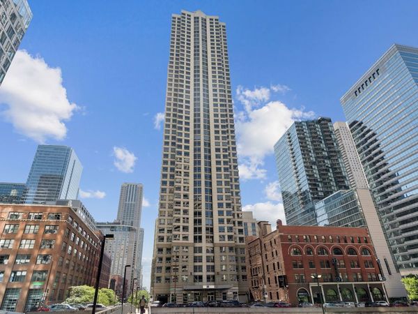 440 N Wabash Avenue , Unit 2702, Chicago, IL 60611