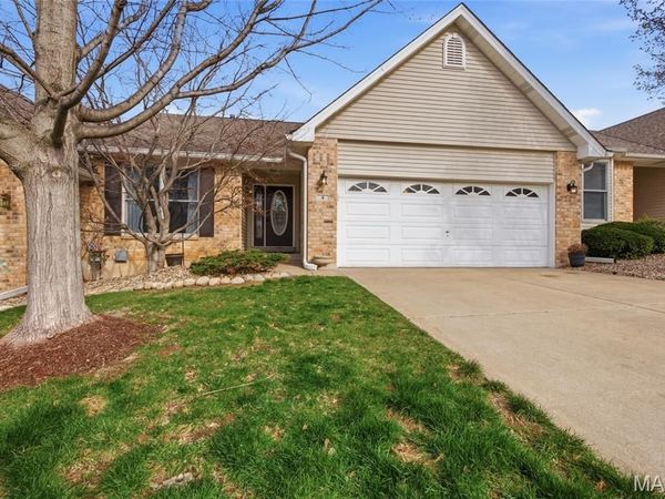 4 McKinley Pointe Court , St Charles, MO 63301