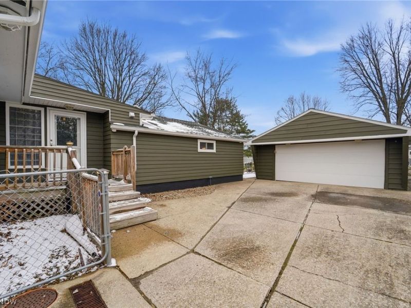 36405 Stevens Boulevard, Willoughby, OH 44094 Photo 3