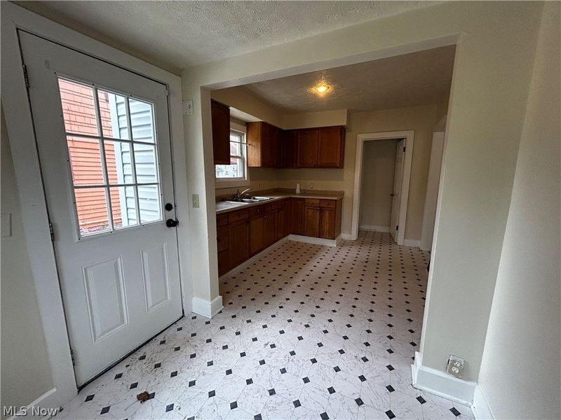 431 Noah Avenue, Akron, OH 44320 Photo 9