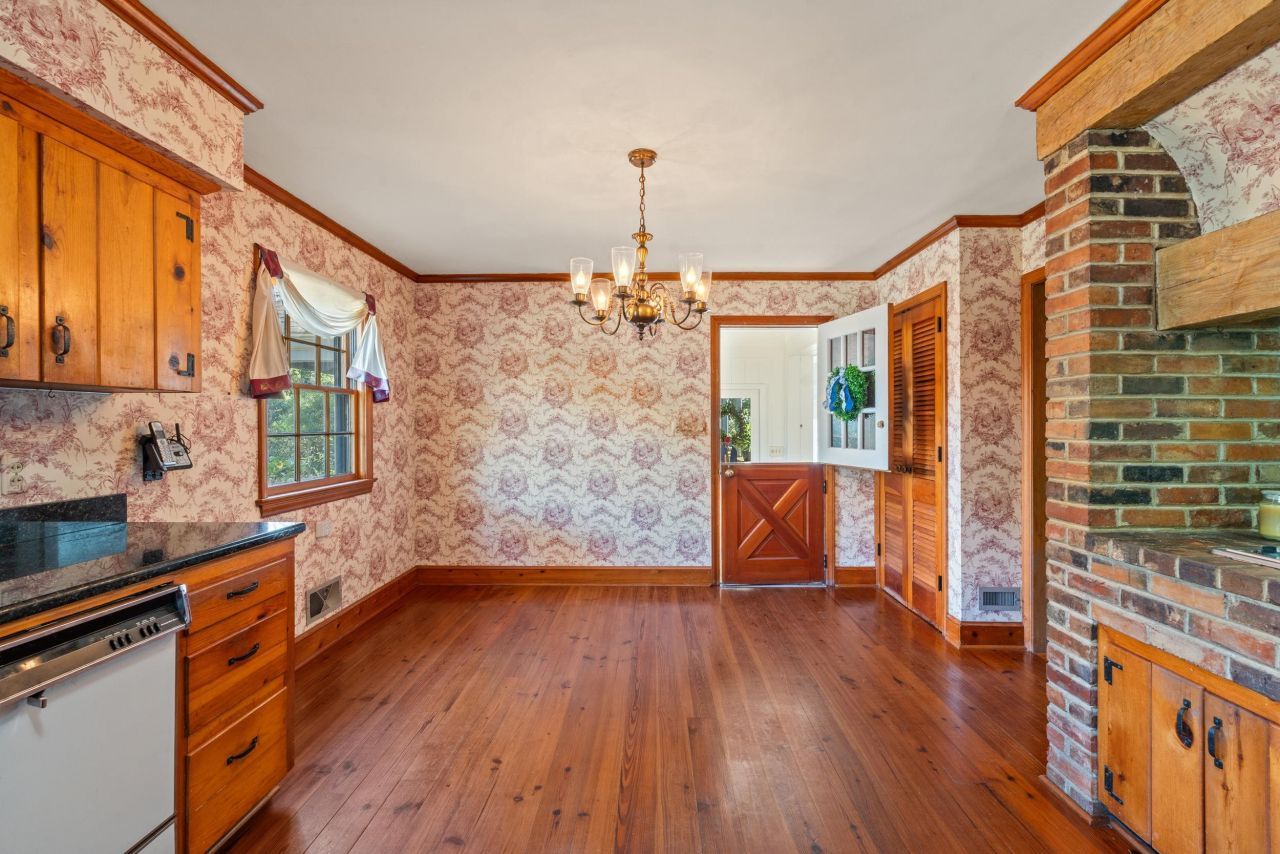 1209 Pinewood Circle Photo 11