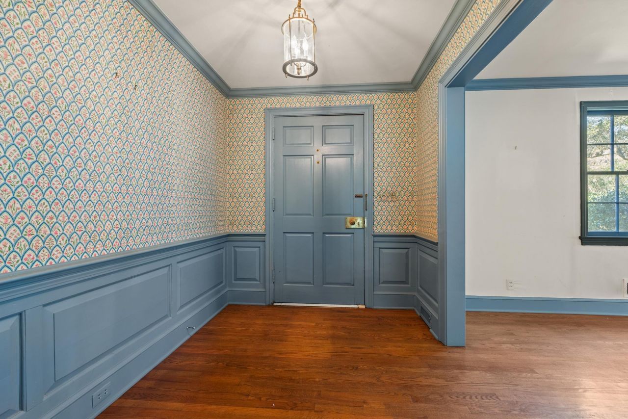 1209 Pinewood Circle Photo 4