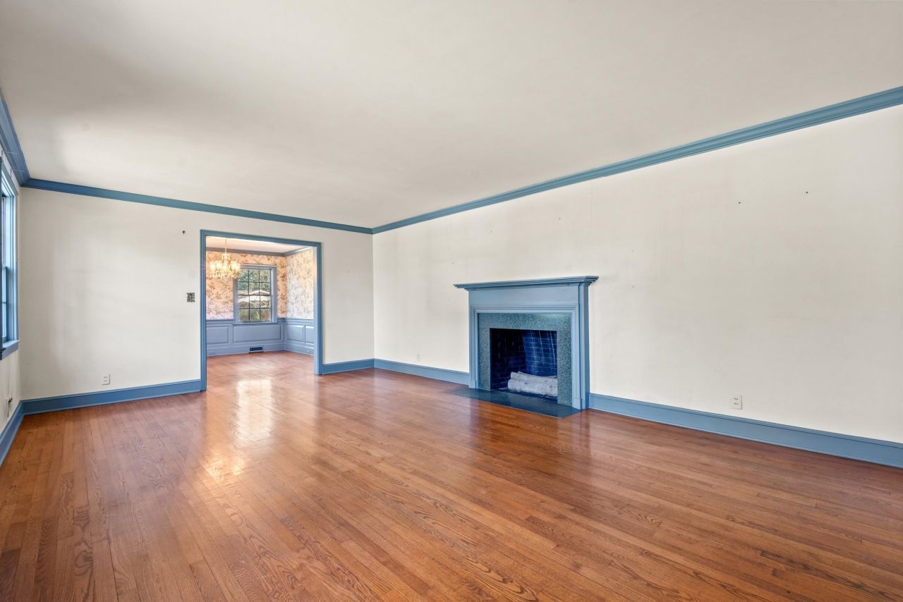 1209 Pinewood Circle Photo 6