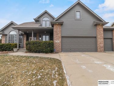 2106 S 185th Street, Omaha, NE 68130