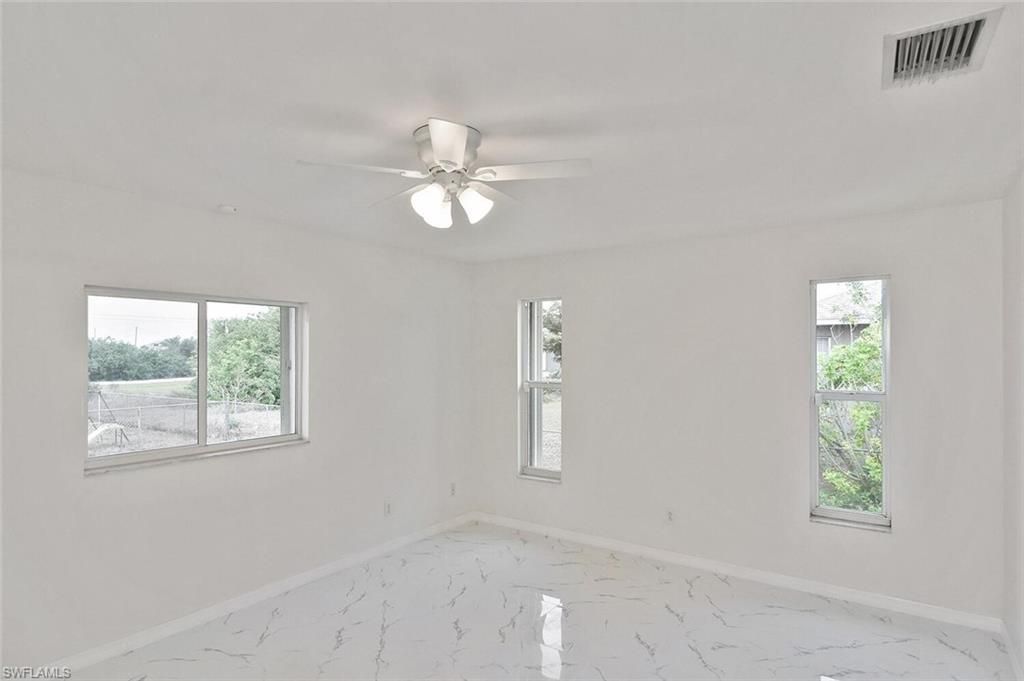 530 Peerless Cir, Lehigh Acres, FL 33974 Photo