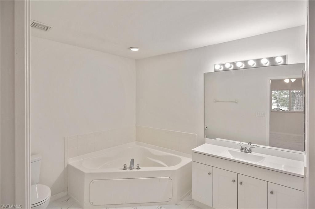 530 Peerless Cir, Lehigh Acres, FL 33974 Photo