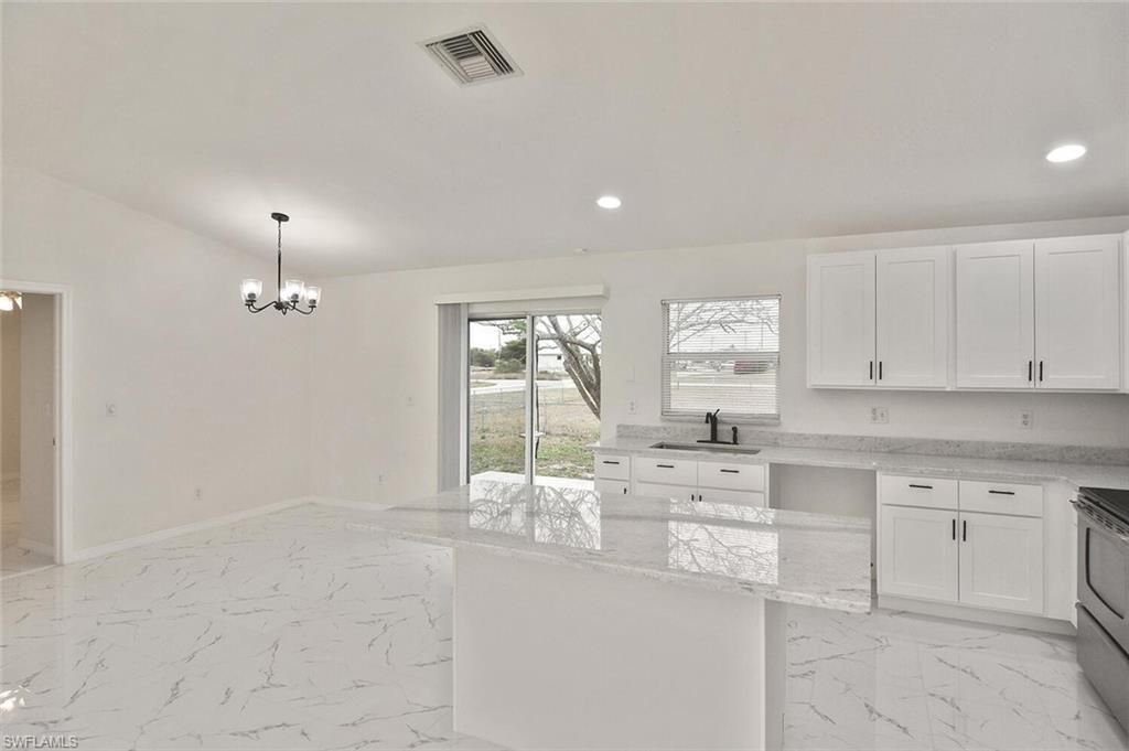 530 Peerless Cir, Lehigh Acres, FL 33974 Photo