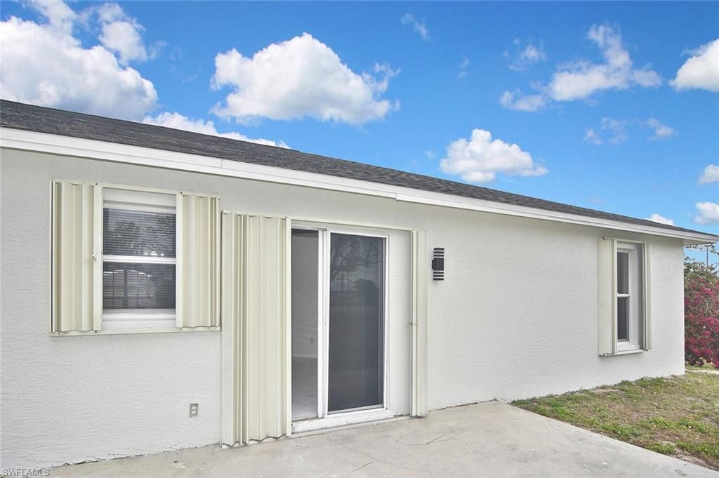 530 Peerless Cir, Lehigh Acres, FL 33974 Photo