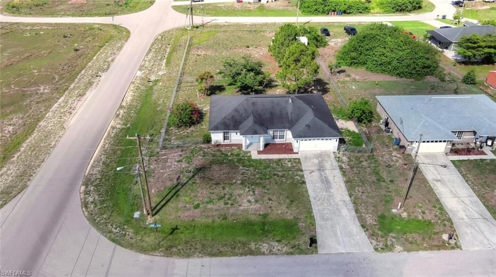530 Peerless Cir, Lehigh Acres, FL 33974 Photo