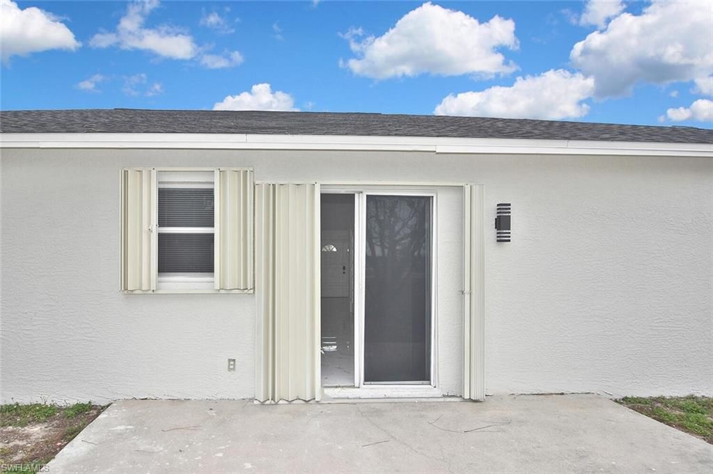 530 Peerless Cir, Lehigh Acres, FL 33974 Photo