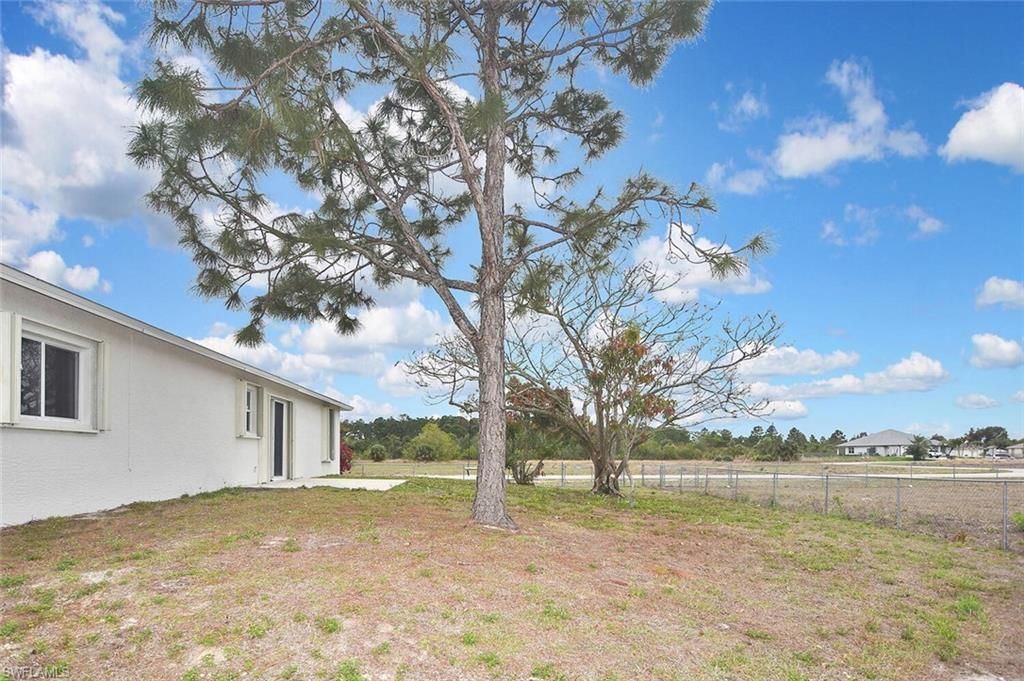 530 Peerless Cir, Lehigh Acres, FL 33974 Photo