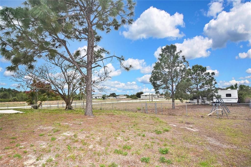 530 Peerless Cir, Lehigh Acres, FL 33974 Photo