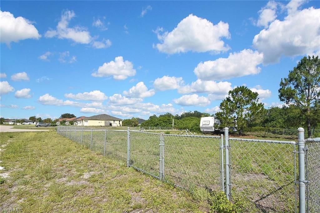 530 Peerless Cir, Lehigh Acres, FL 33974 Photo