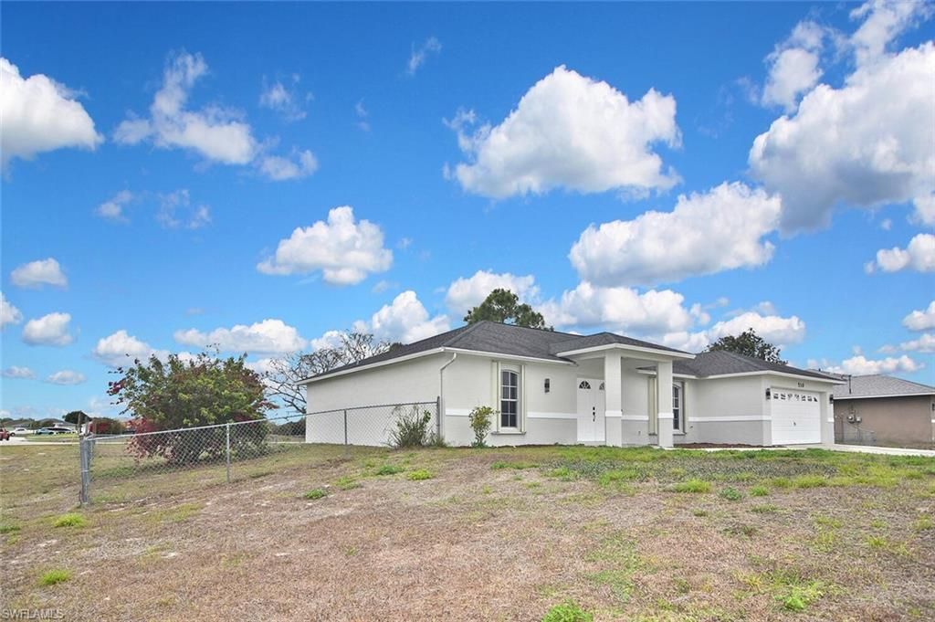 530 Peerless Cir, Lehigh Acres, FL 33974 Photo