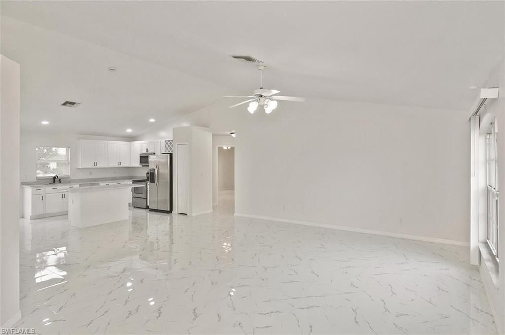 530 Peerless Cir, Lehigh Acres, FL 33974 Photo