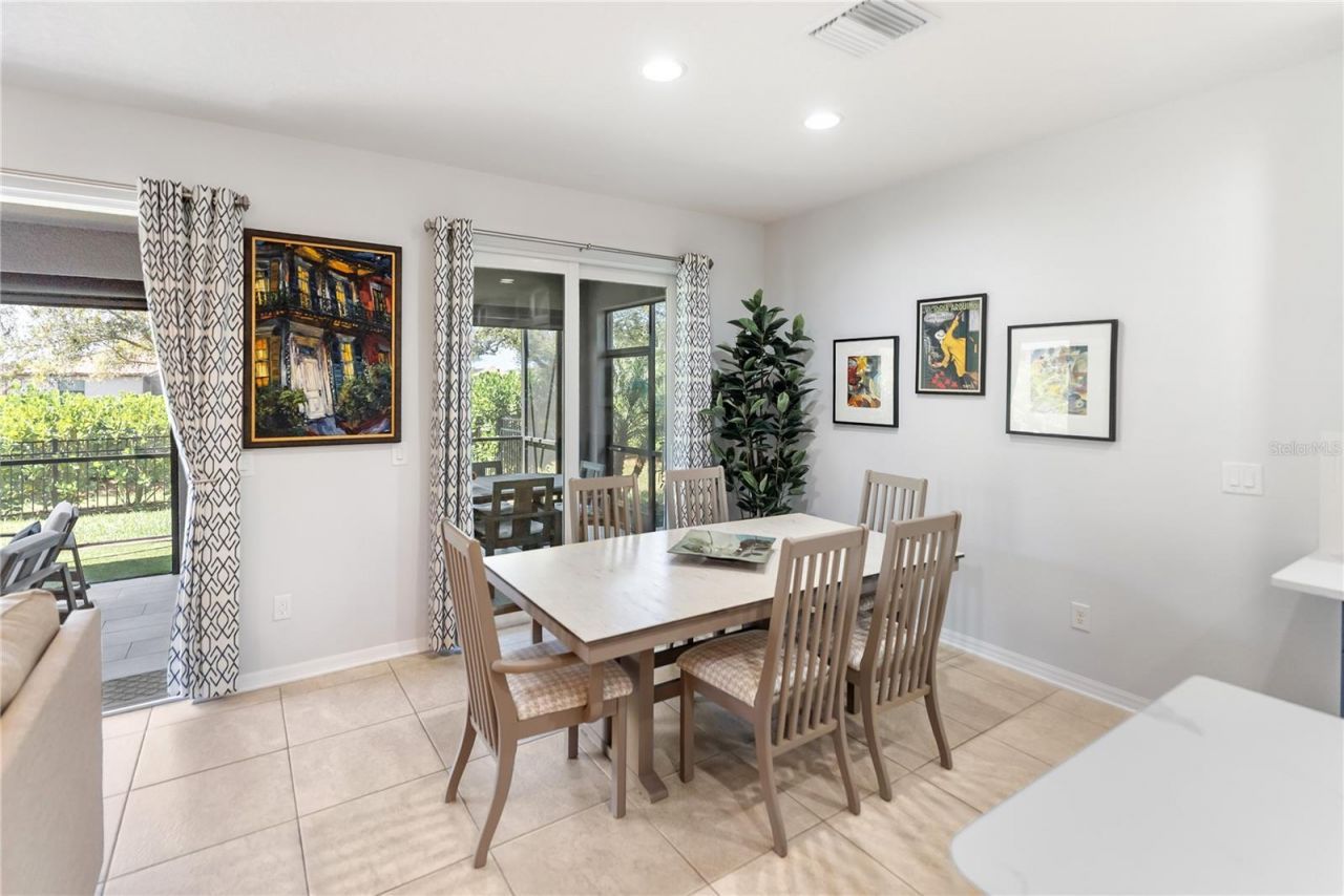 728 Rosemary Circle , Bradenton, FL 34212 Photo