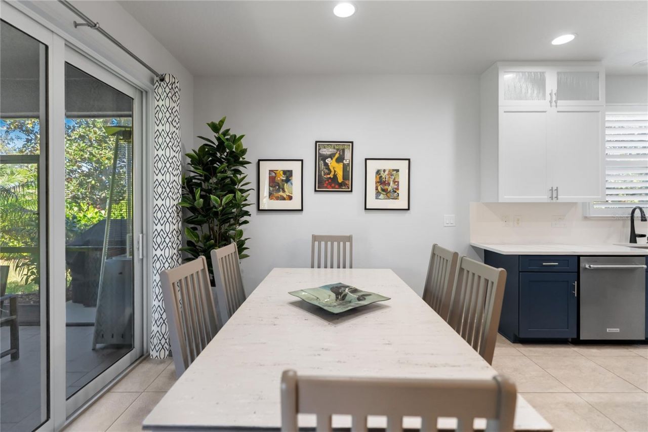 728 Rosemary Circle , Bradenton, FL 34212 Photo