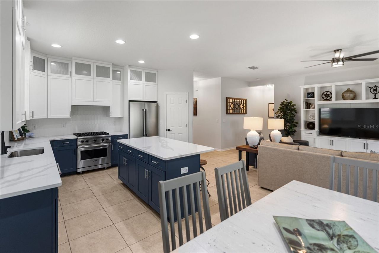 728 Rosemary Circle , Bradenton, FL 34212 Photo