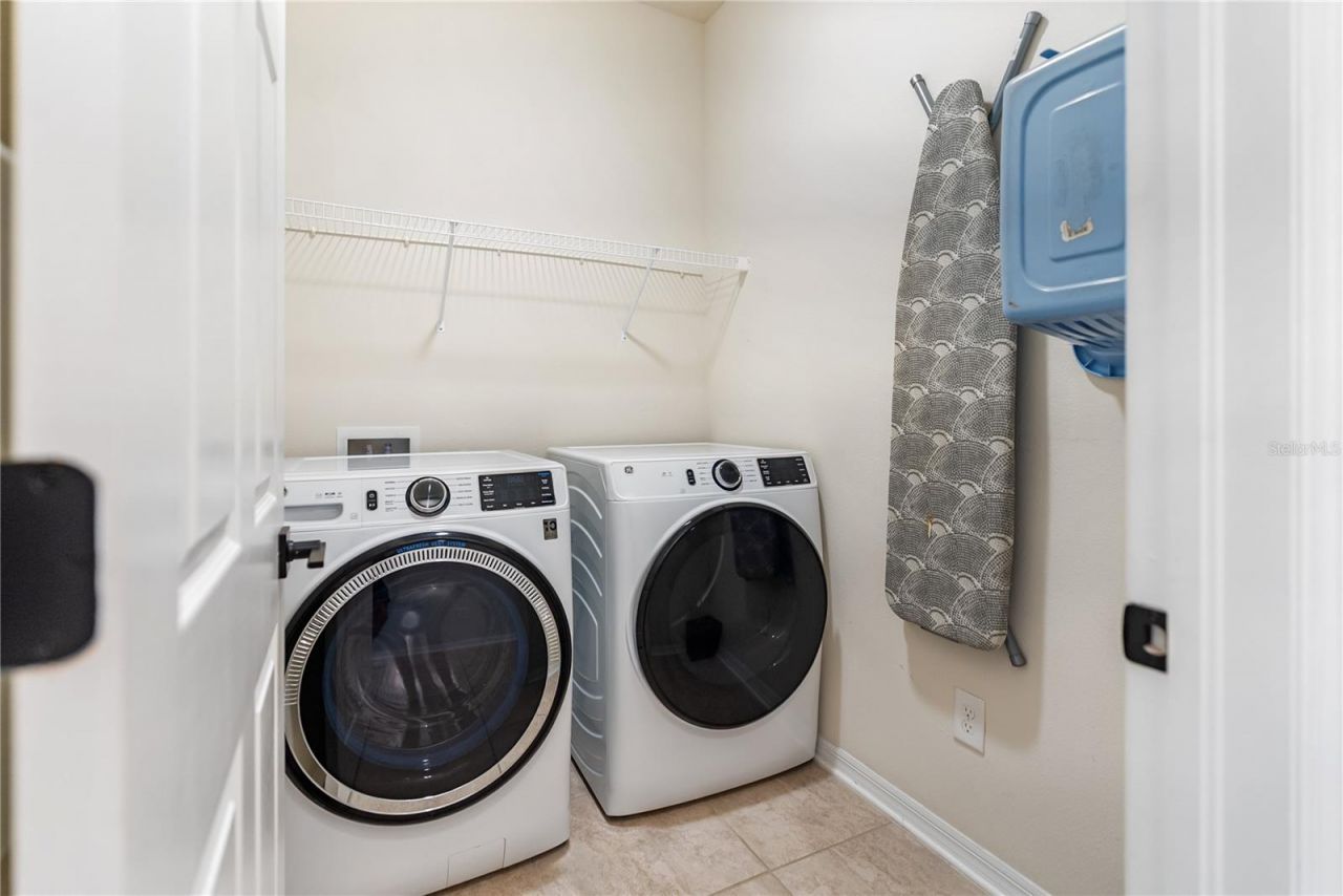 728 Rosemary Circle , Bradenton, FL 34212 Photo