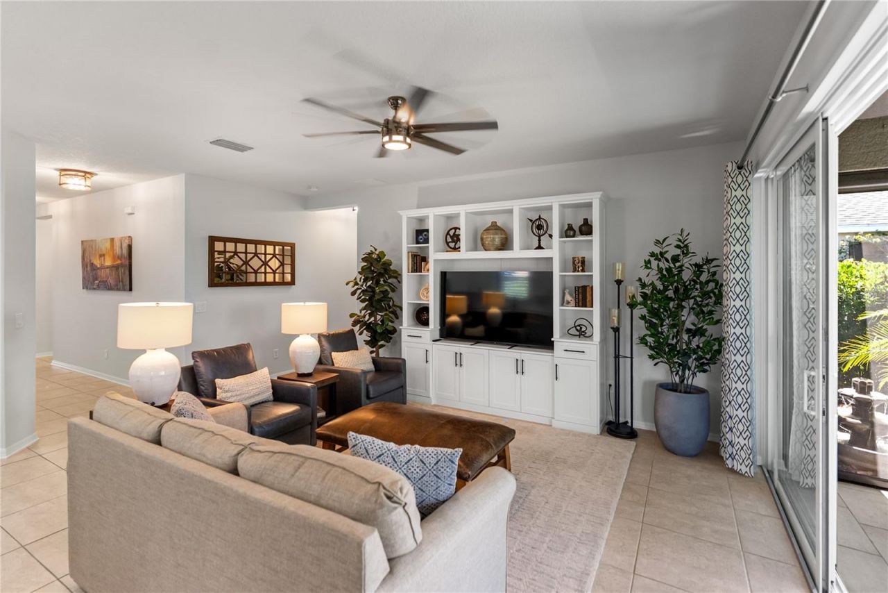 728 Rosemary Circle , Bradenton, FL 34212 Photo