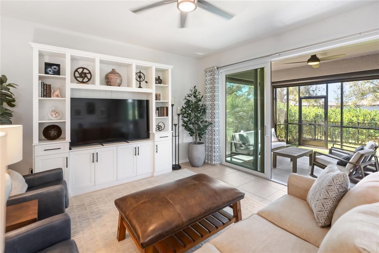 728 Rosemary Circle , Bradenton, FL 34212 Photo