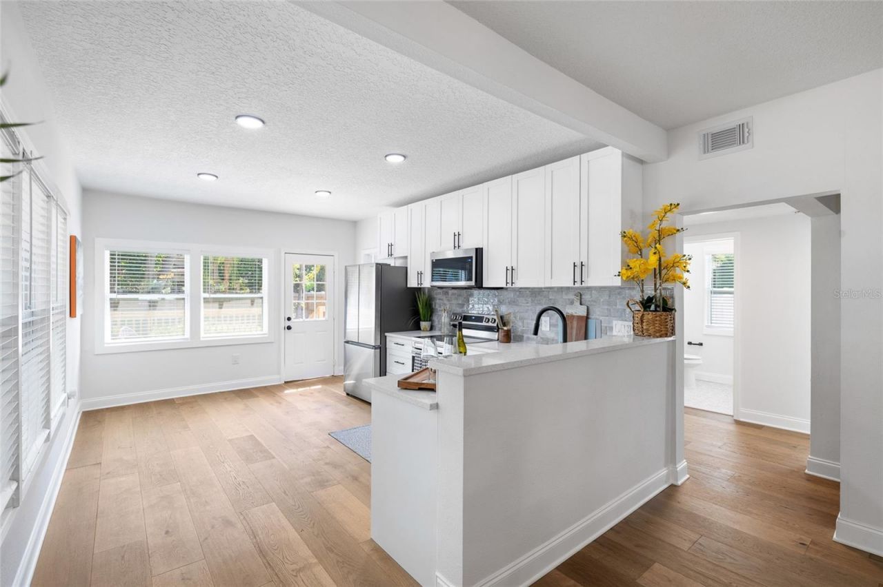 718 34th Avenue S, Saint Petersburg, FL 33705 Photo