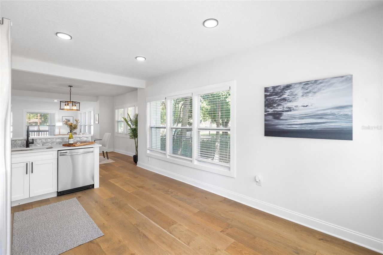 718 34th Avenue S, Saint Petersburg, FL 33705 Photo