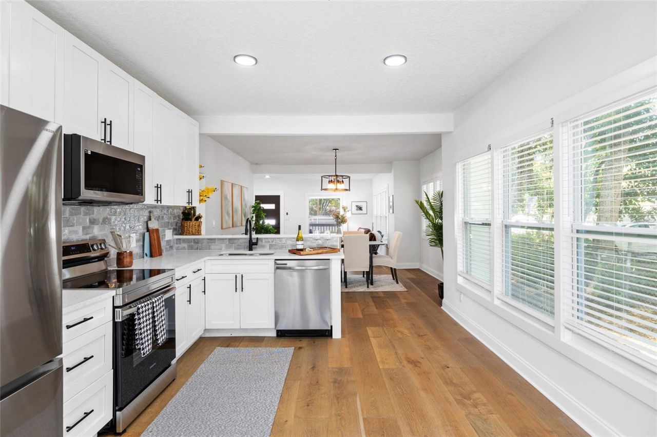 718 34th Avenue S, Saint Petersburg, FL 33705 Photo