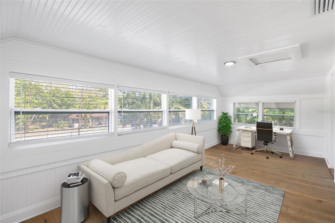 718 34th Avenue S, Saint Petersburg, FL 33705 Photo