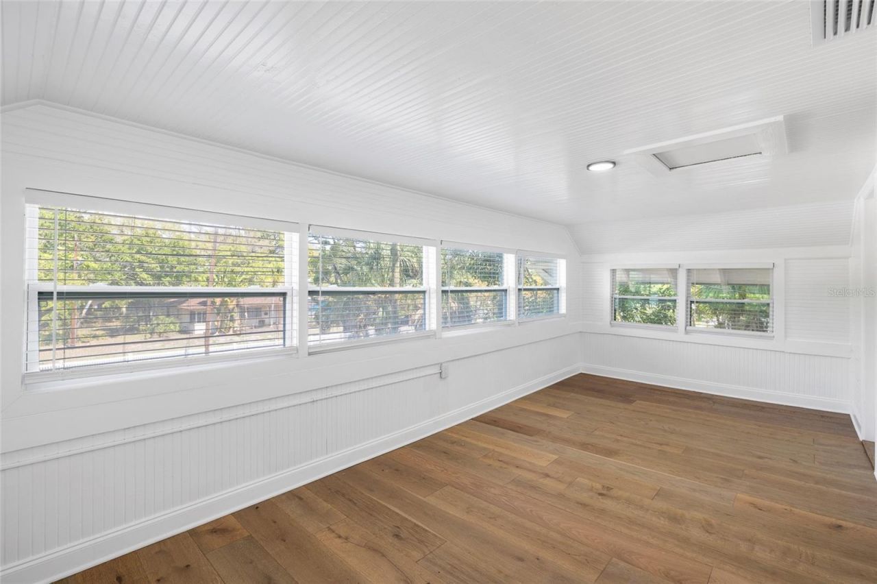 718 34th Avenue S, Saint Petersburg, FL 33705 Photo